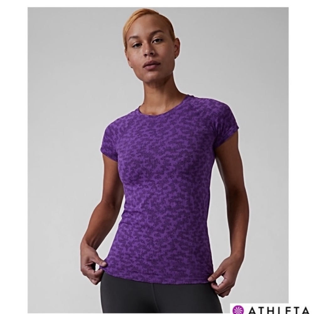 athleta momentum printed purple stretchy tee brand new